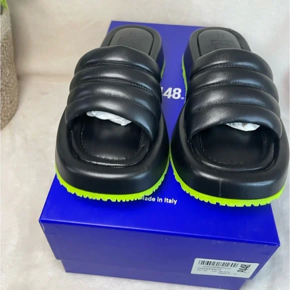 P448 Women's Fergie Black EUR 37 US‎ (E 542) - Picture 4 of 16